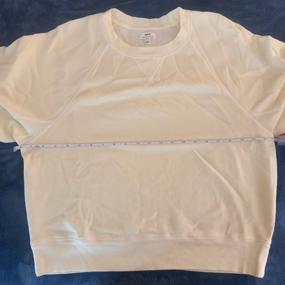 Aerie Women’s Butter Yellow 3/4 Sleeve Sweatshirt - Picture 5 of 5